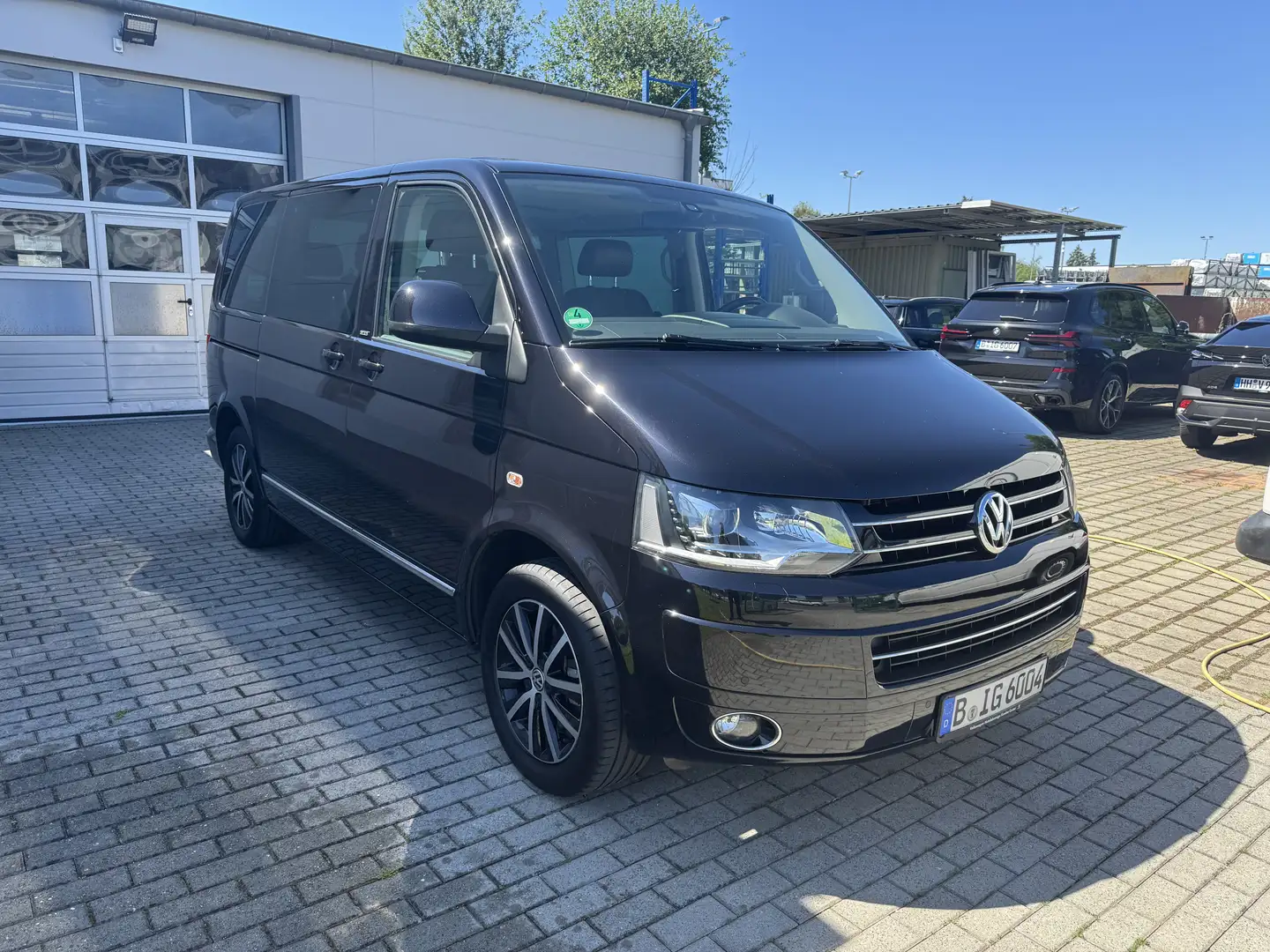 Volkswagen T5 Multivan Mulitvan Life Schwarz - 2