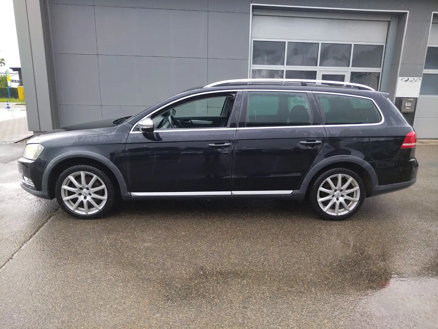Volkswagen Passat Alltrack Variant Basis BMT 4Motion+LEDER Noir - 2