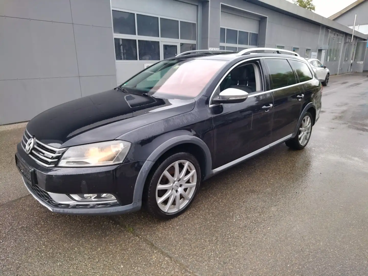 Volkswagen Passat Alltrack Variant Basis BMT 4Motion+LEDER Noir - 1