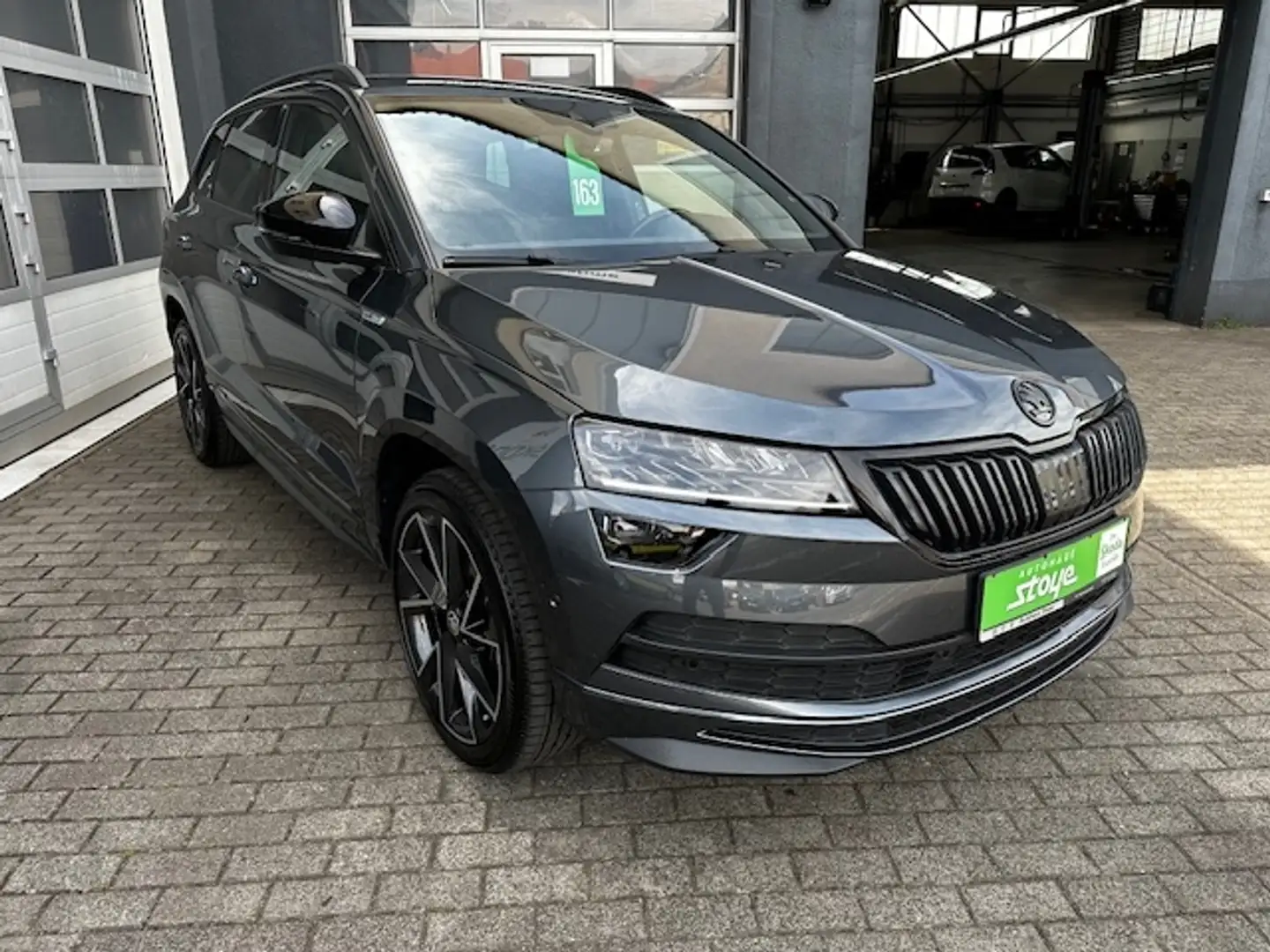 Skoda Karoq 1.5 TSI 4x4 SPORTLINE; ACC;STANDHZ;EL HECK;FLA Grau - 2