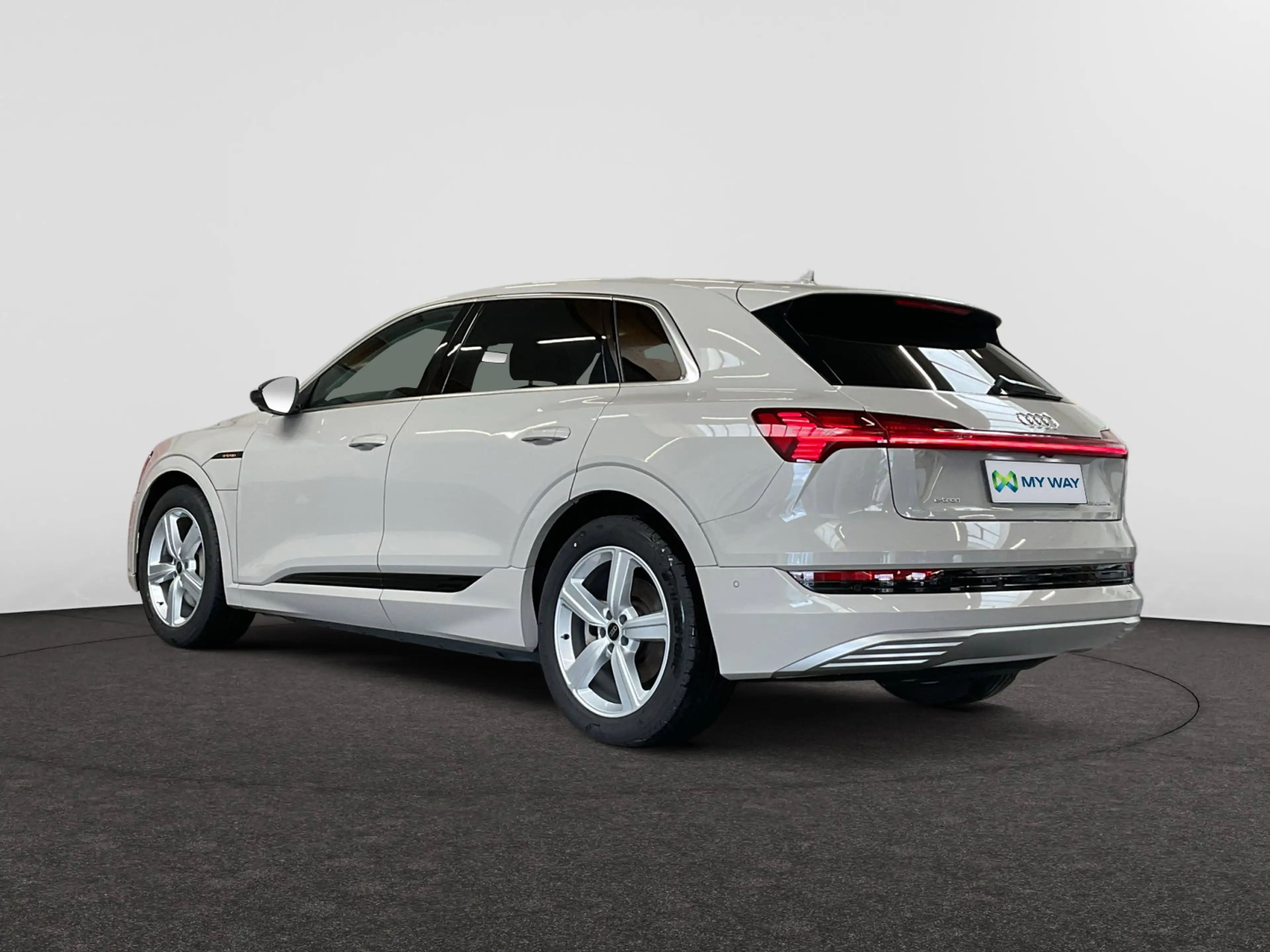 Audi e-tron Advanced 55 quattro 408 PK / Leder / ACC / Apple Carplay — photo 4
