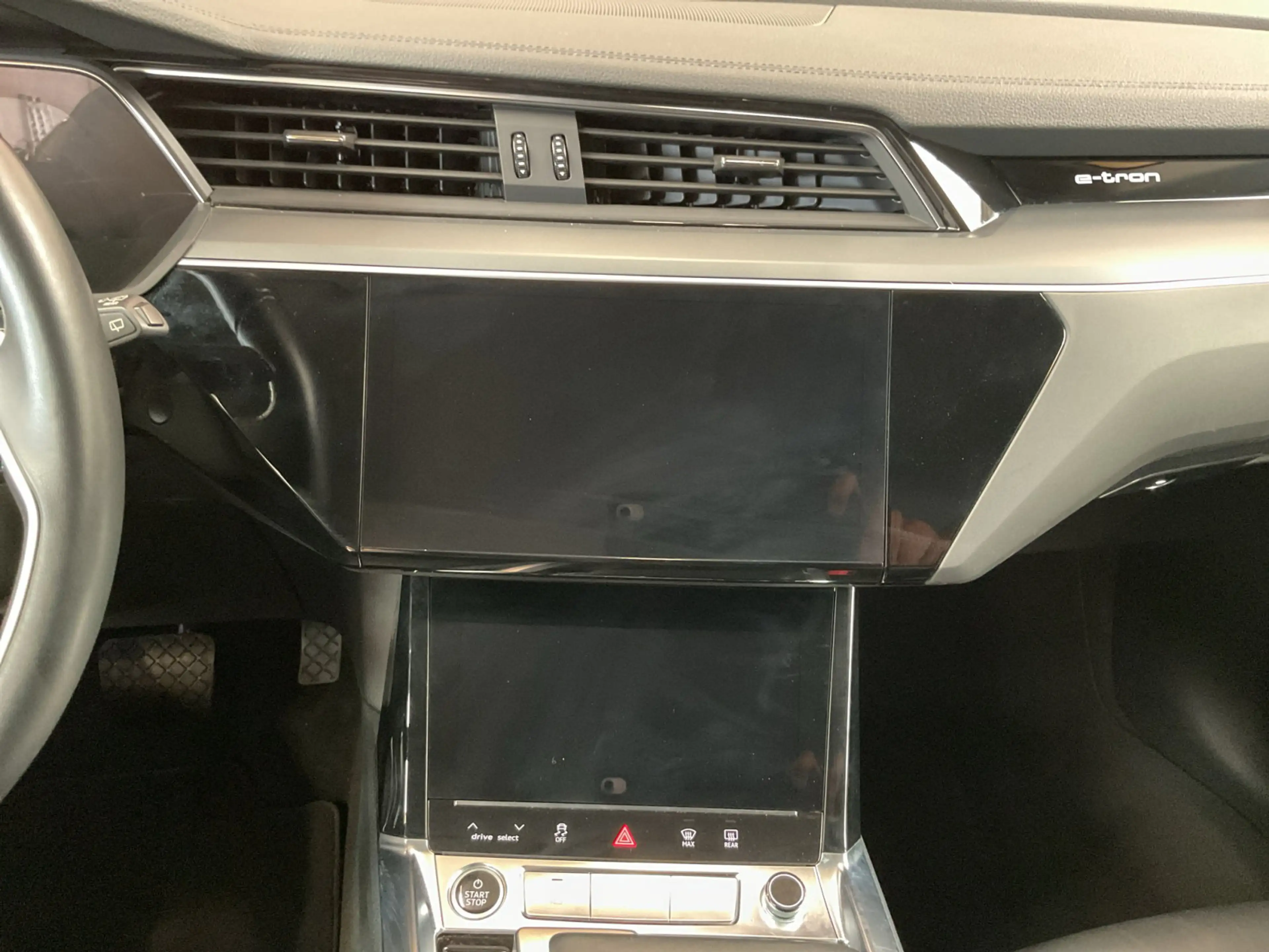 Audi e-tron Advanced 55 quattro 408 PK / Leder / ACC / Apple Carplay — photo 12