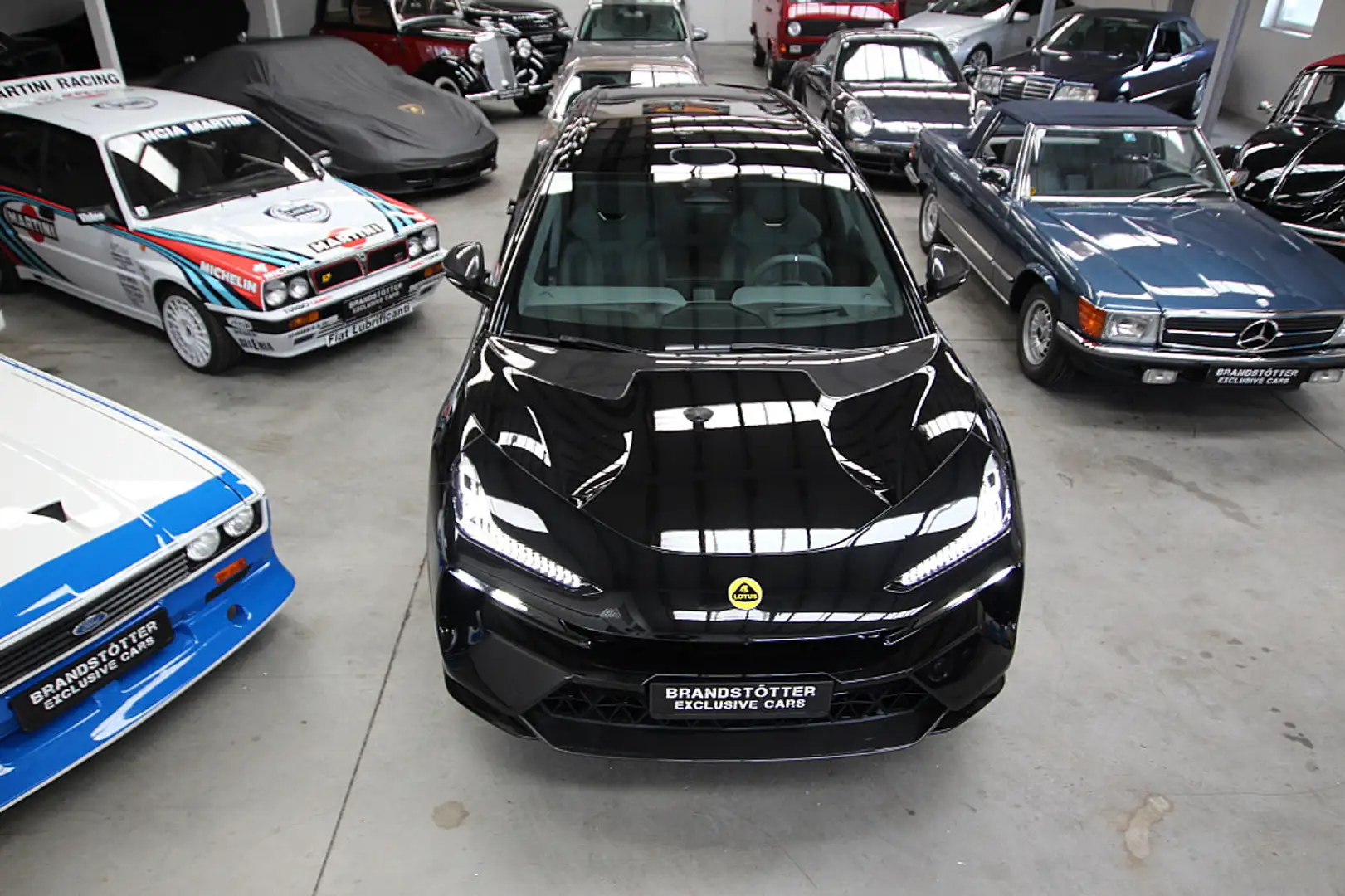 Lotus Eletre R sofort lieferbar Schwarz - 2