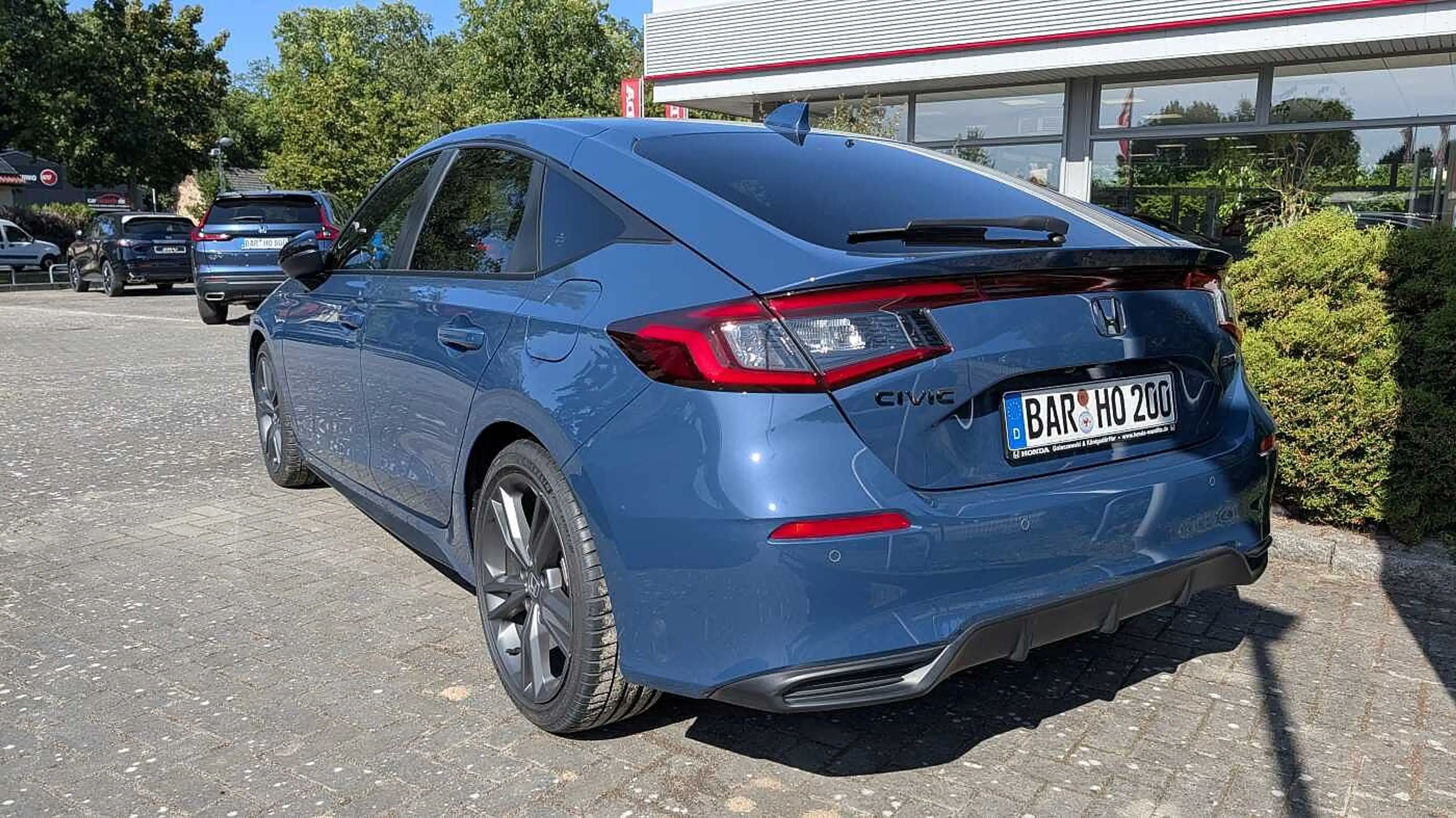 Honda Civic e:HEV 2.0 i-MMD Hybrid Sport — photo 4