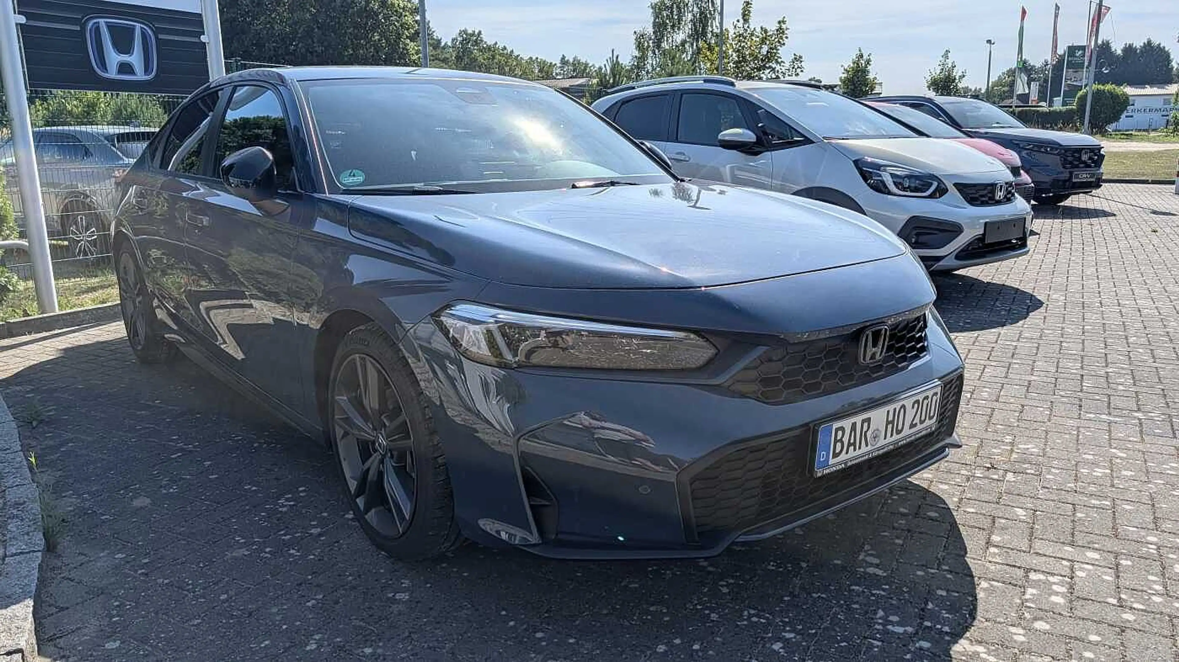 Honda Civic e:HEV 2.0 i-MMD Hybrid Sport — photo 2