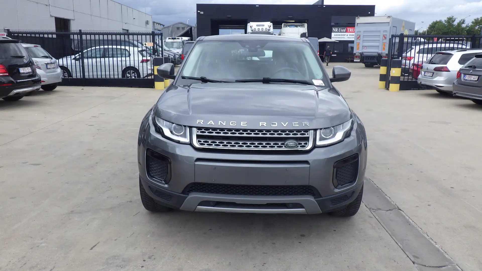 Land Rover Range Rover Evoque ( Stock ID 95188) Gris - 2