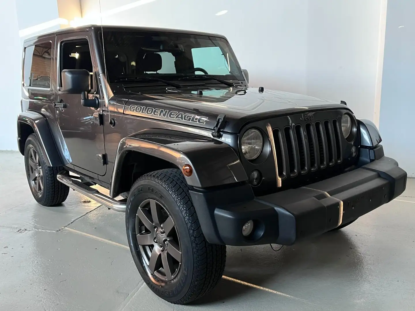 Jeep Wrangler / Wrangler Unlimited Sport Grau - 2