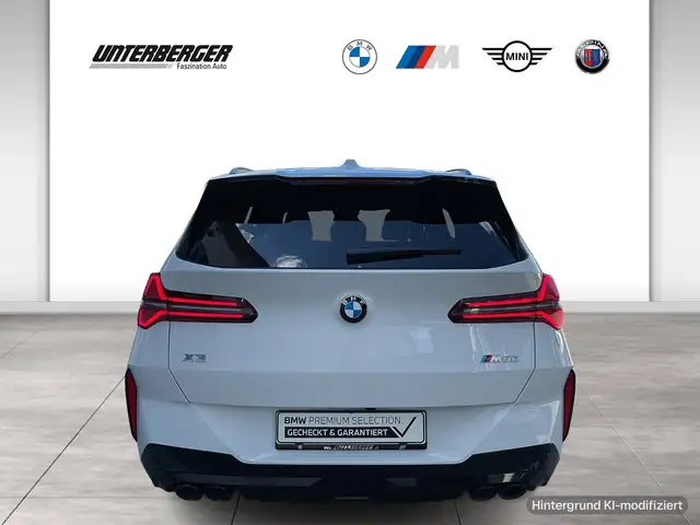 BMW X3 M view 5