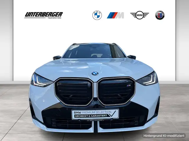 BMW X3 M view 2