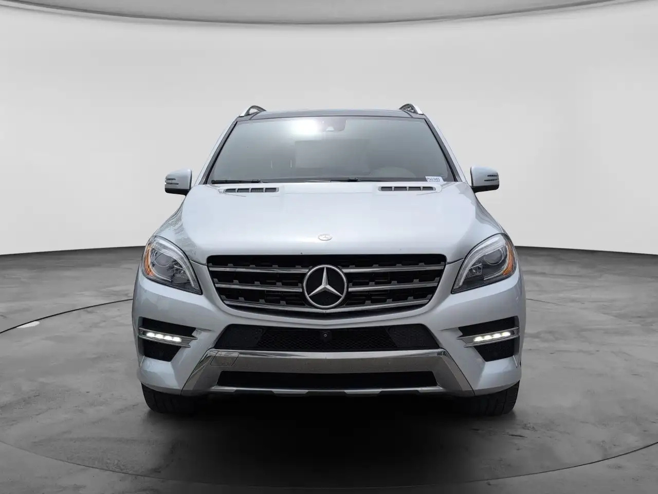 Mercedes-Benz M-Class снимка Mercedes-Benz M-Class