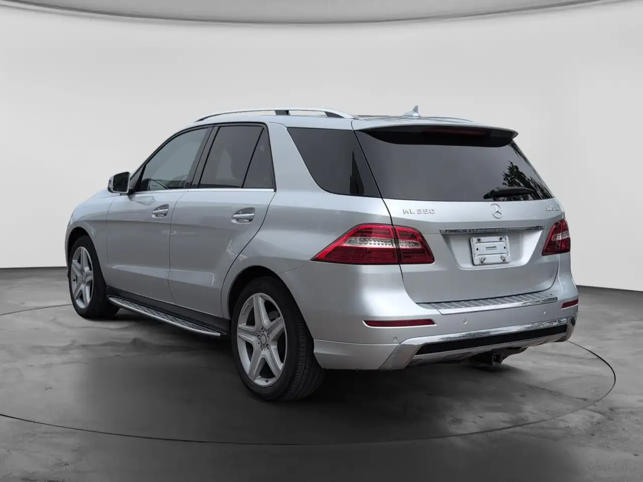 Mercedes-Benz M-Class снимка Mercedes-Benz M-Class