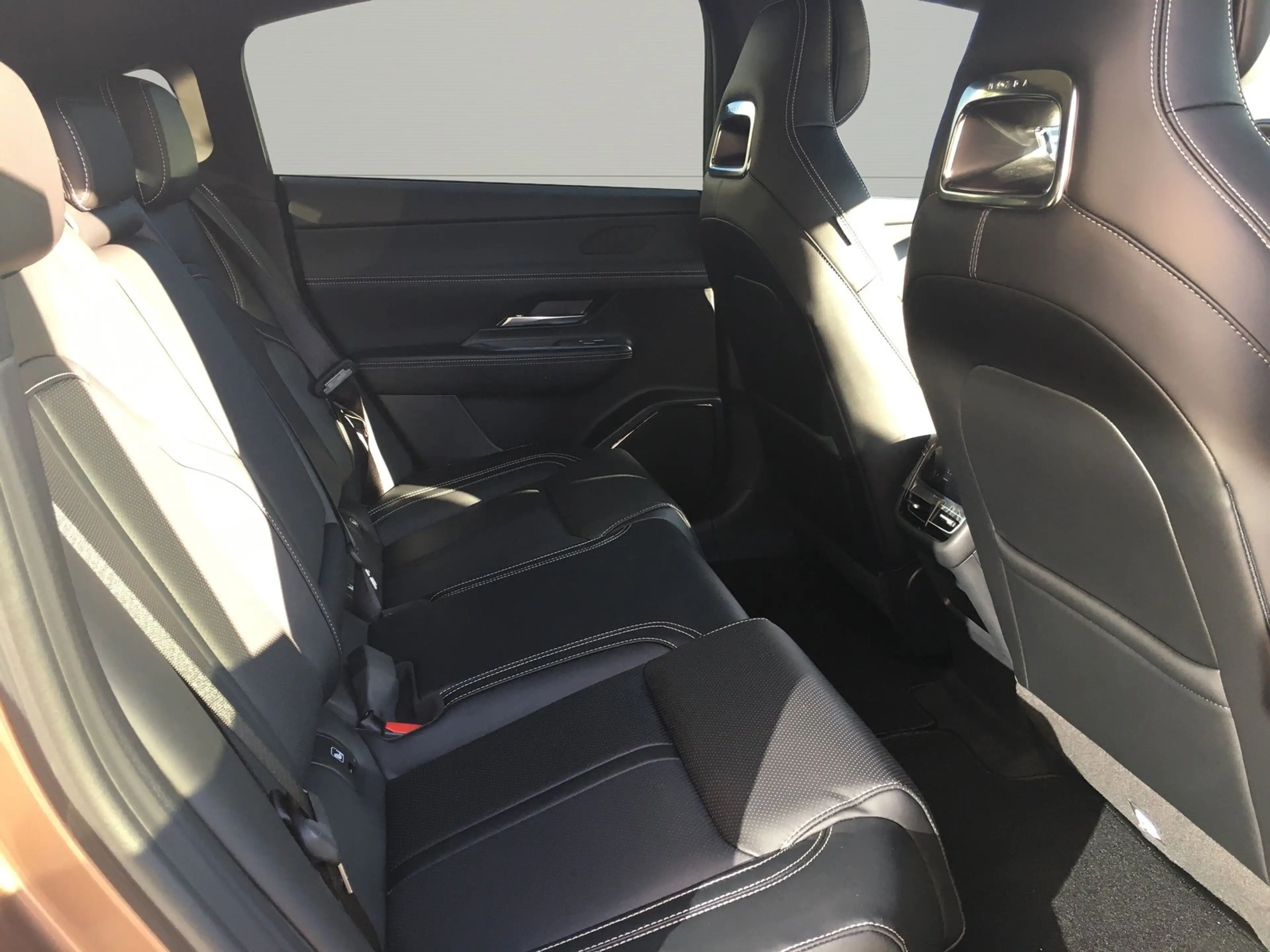 Mazda 6e 6e EV Takumi-PANORAMADACH-360°KAMERA-LEDER-NAVI — photo 6