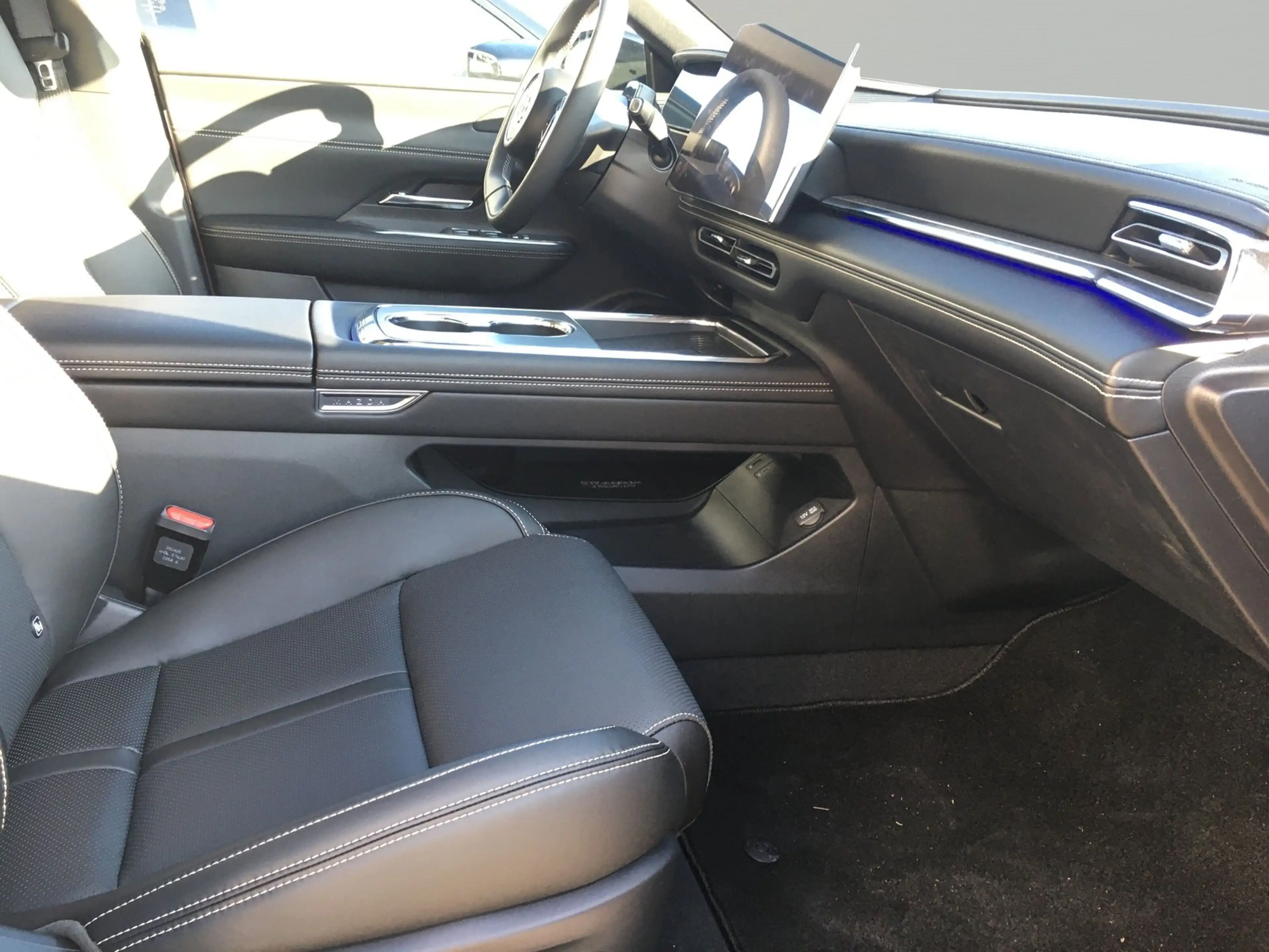 Mazda 6e 6e EV Takumi-PANORAMADACH-360°KAMERA-LEDER-NAVI — photo 7