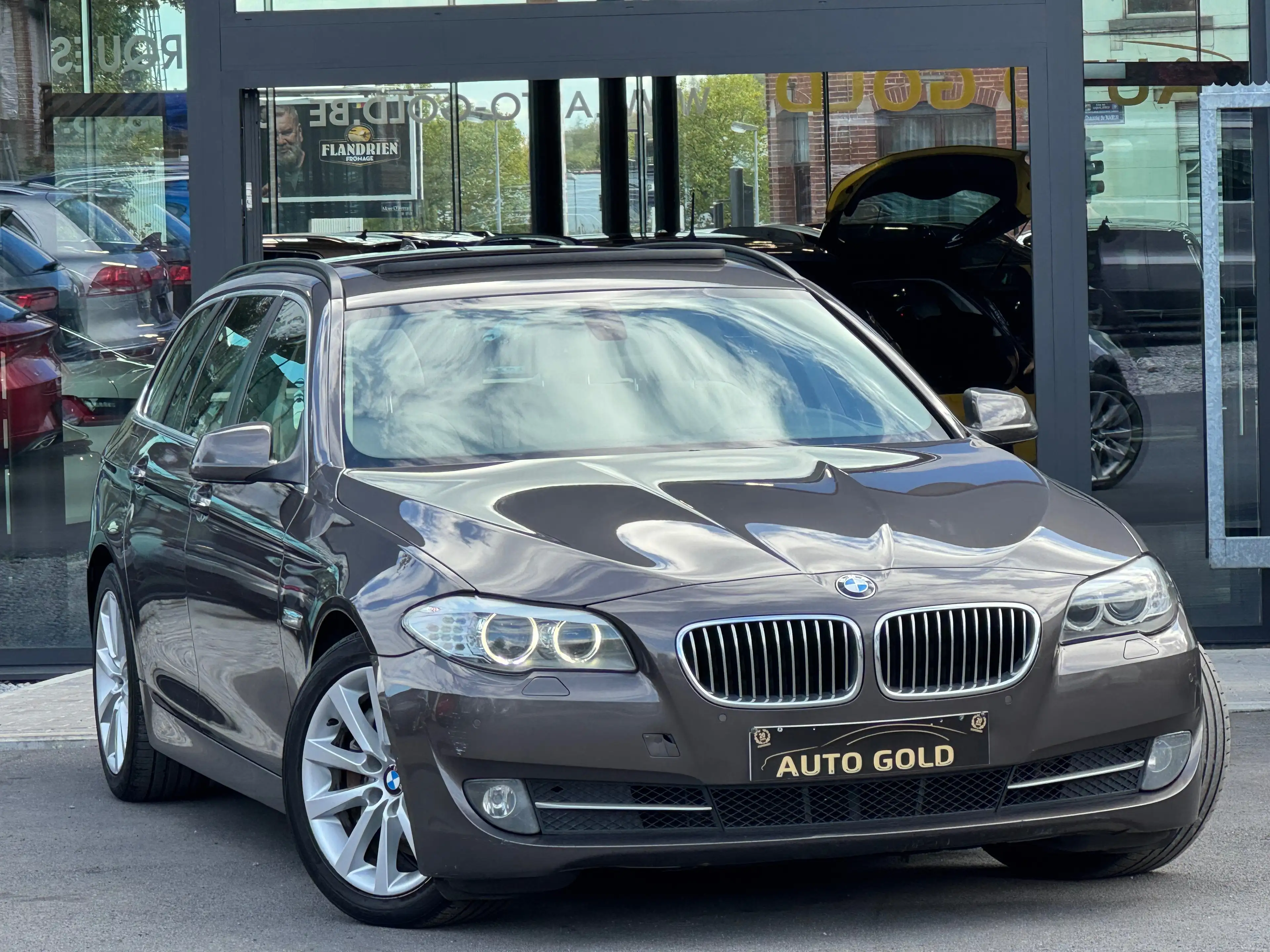 BMW 525 dA / BOITE AUTO / BREAK / FULLOPTIONS / XENON / PANO / — photo 2