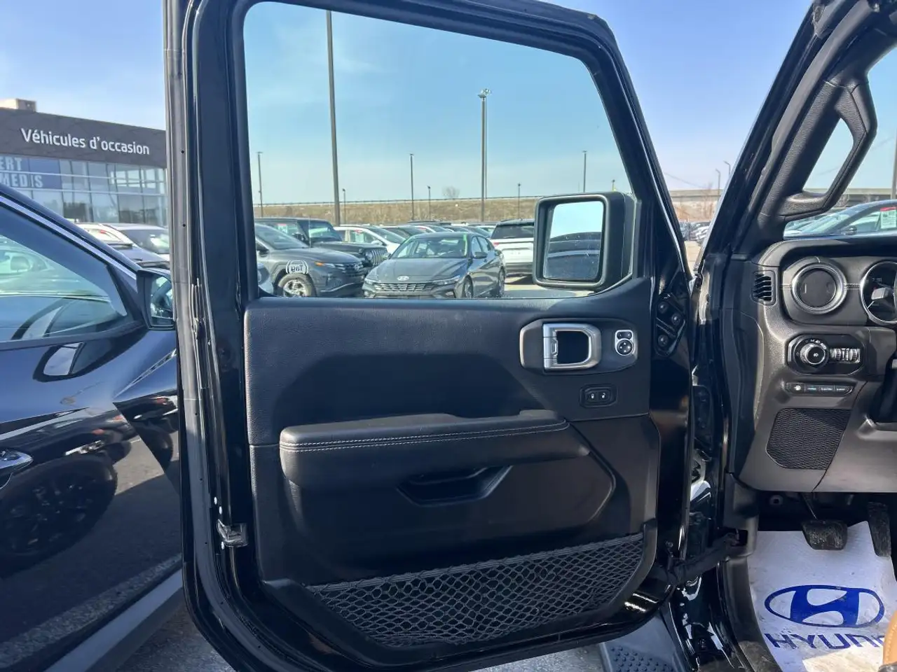 Jeep Wrangler photo Jeep Wrangler