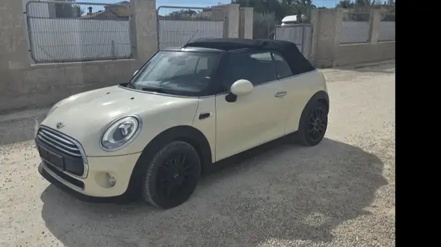 MINI Cooper D Cabrio