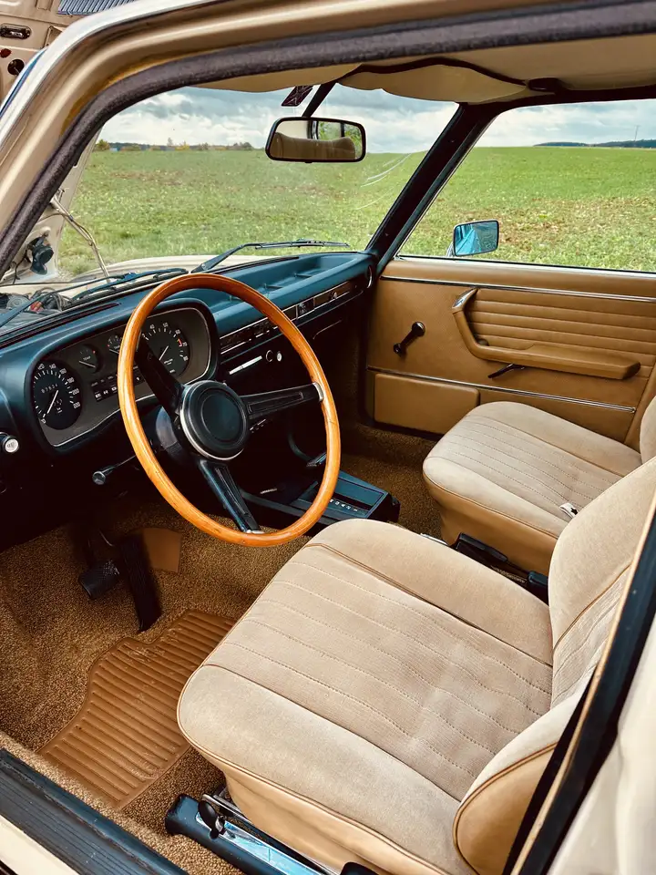 BMW E3 2500, foto 4