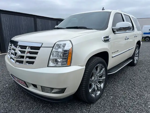 Cadillac Escalade GMT900 Platinum Hybrid*V8*VOLL*CHROM