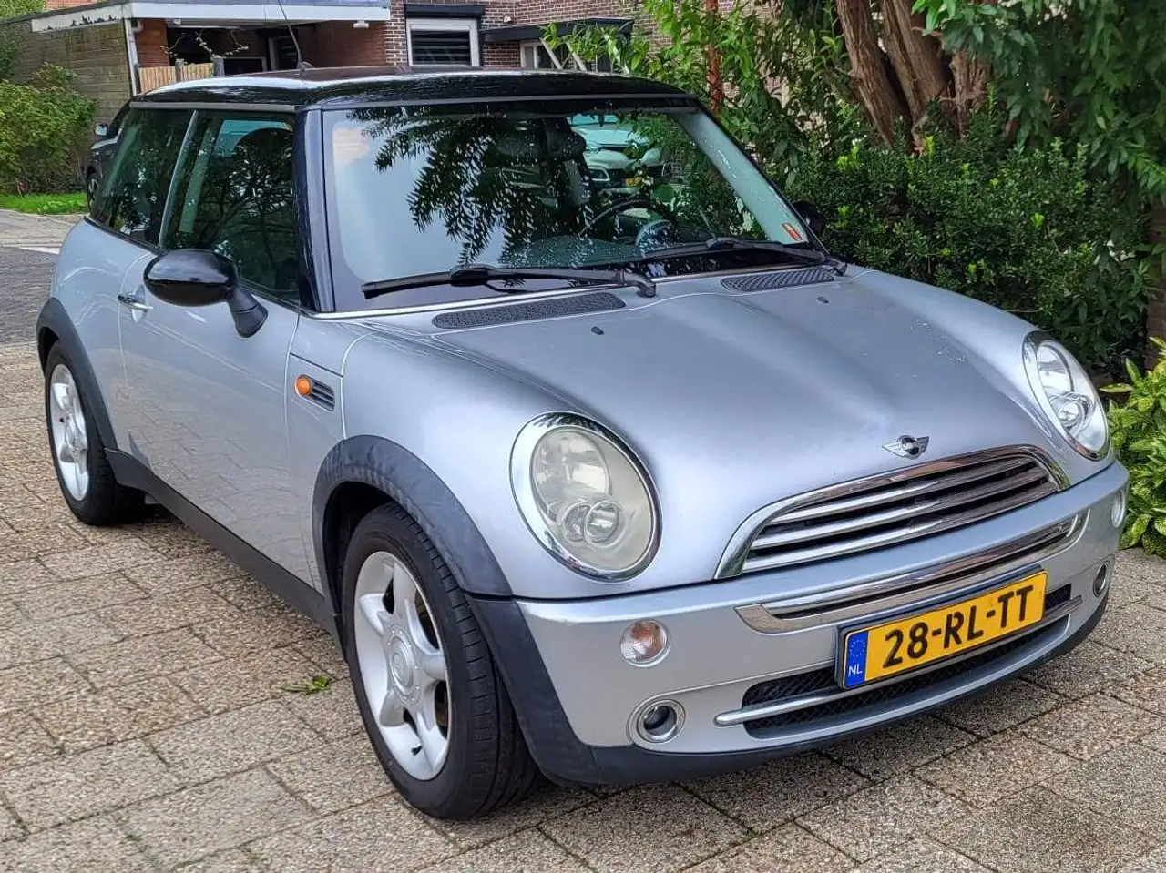 MINI One One 1.6 Salt — photo 1 of 12