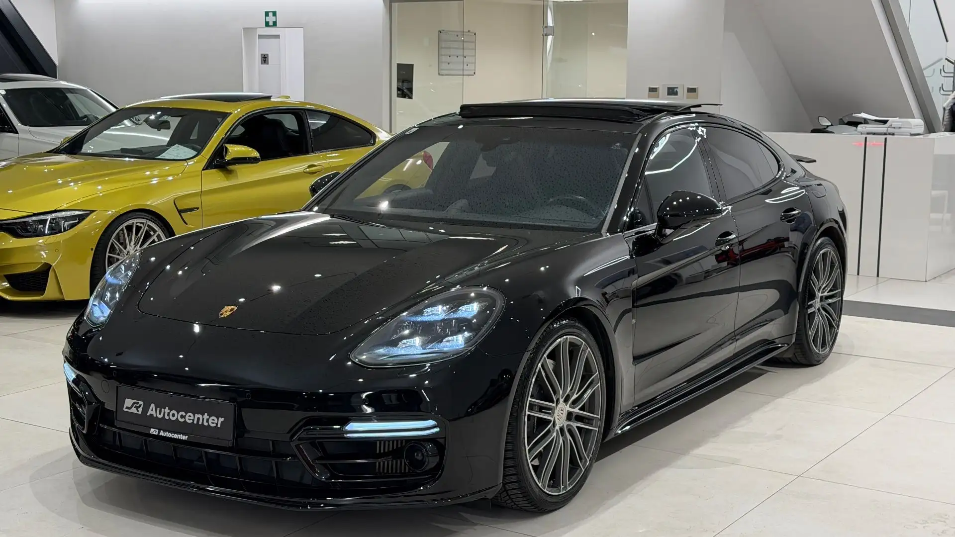 Porsche Panamera 4 E-Hybrid Aut. Schwarz - 1