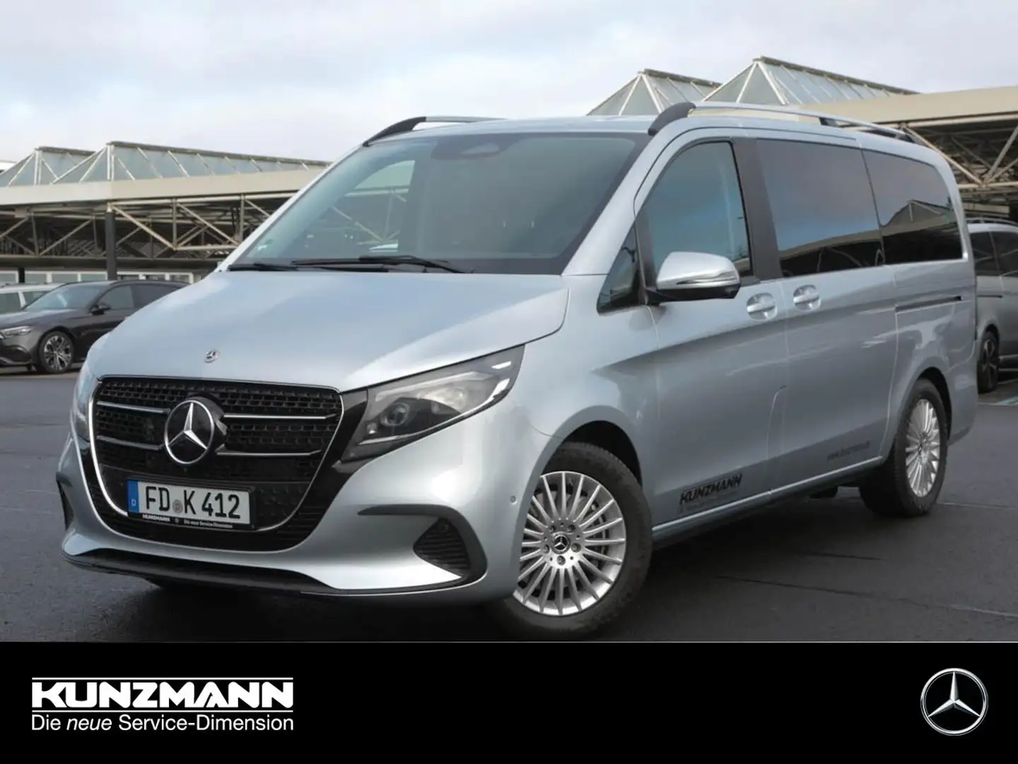 Mercedes-Benz V 300 d lang Style Distronic Easy Pack 360° Silber - 1