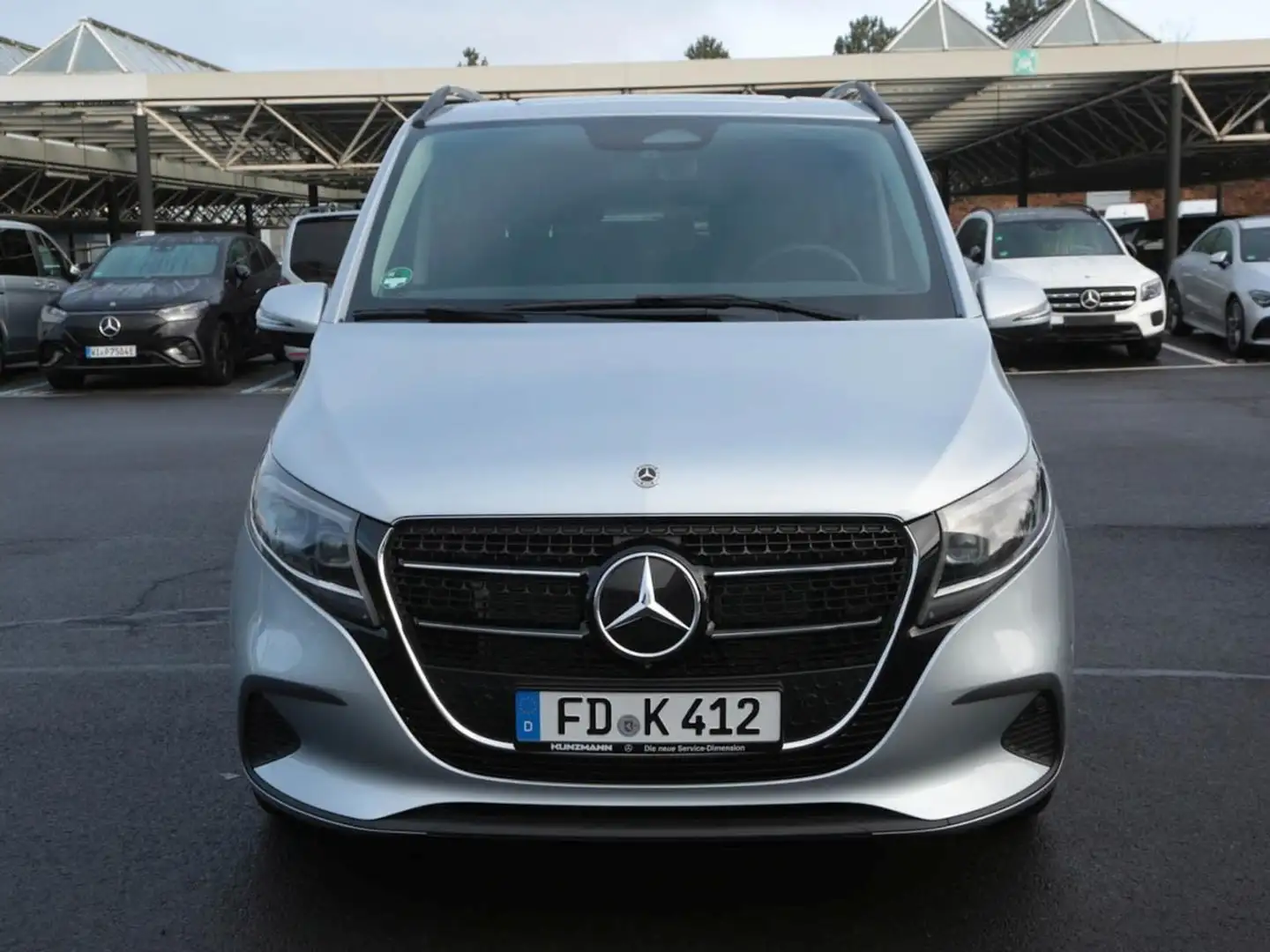 Mercedes-Benz V 300 d lang Style Distronic Easy Pack 360° Silber - 2