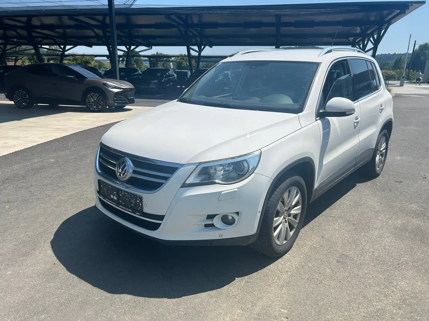 Volkswagen Tiguan Tiguan 2.0 TDI DPF 4Motion Sport Weiß - 1