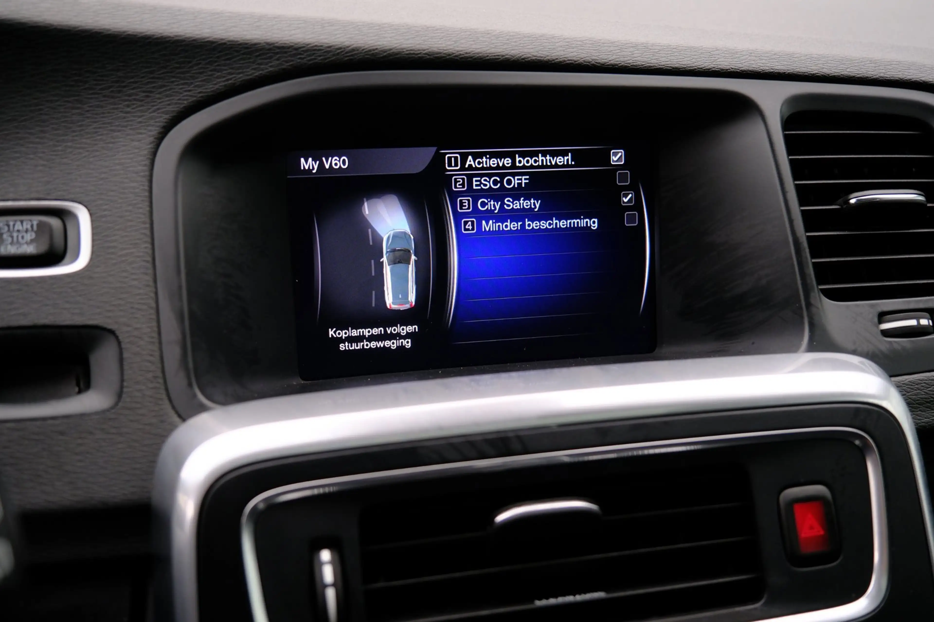 Volvo V60 2.0 T4 190pk Business Sport Aut. Pano|Leder|Sports — photo 17