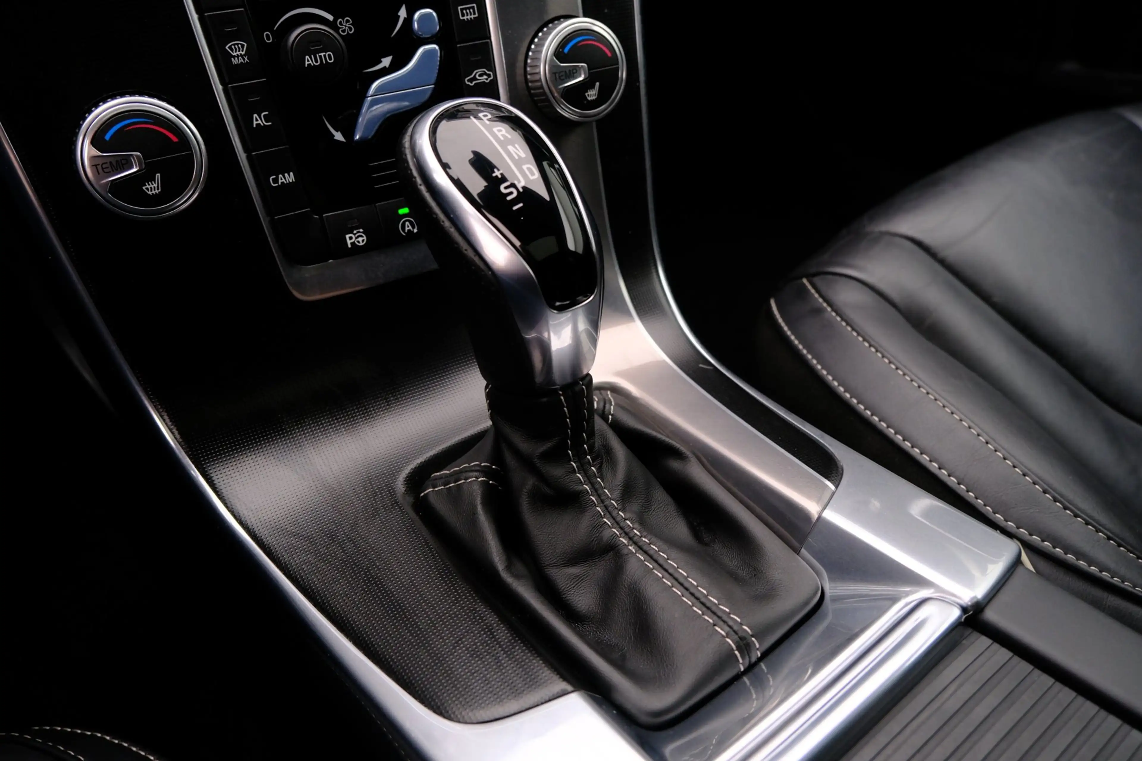 Volvo V60 2.0 T4 190pk Business Sport Aut. Pano|Leder|Sports — photo 21
