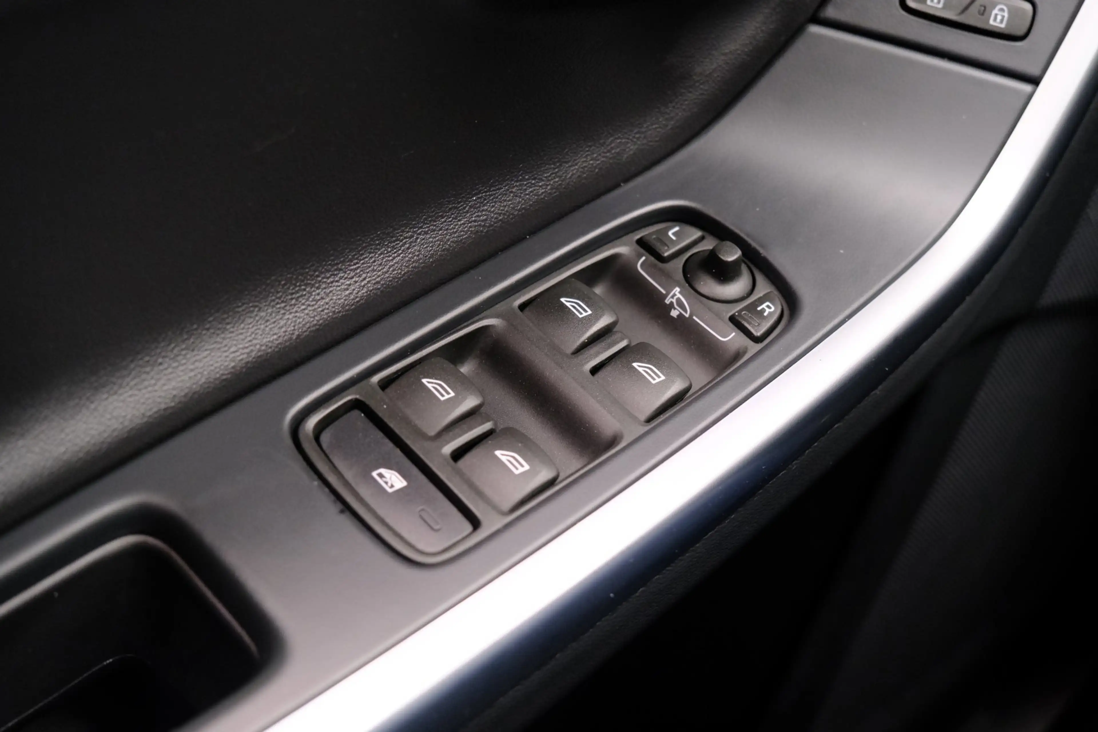 Volvo V60 2.0 T4 190pk Business Sport Aut. Pano|Leder|Sports — photo 27