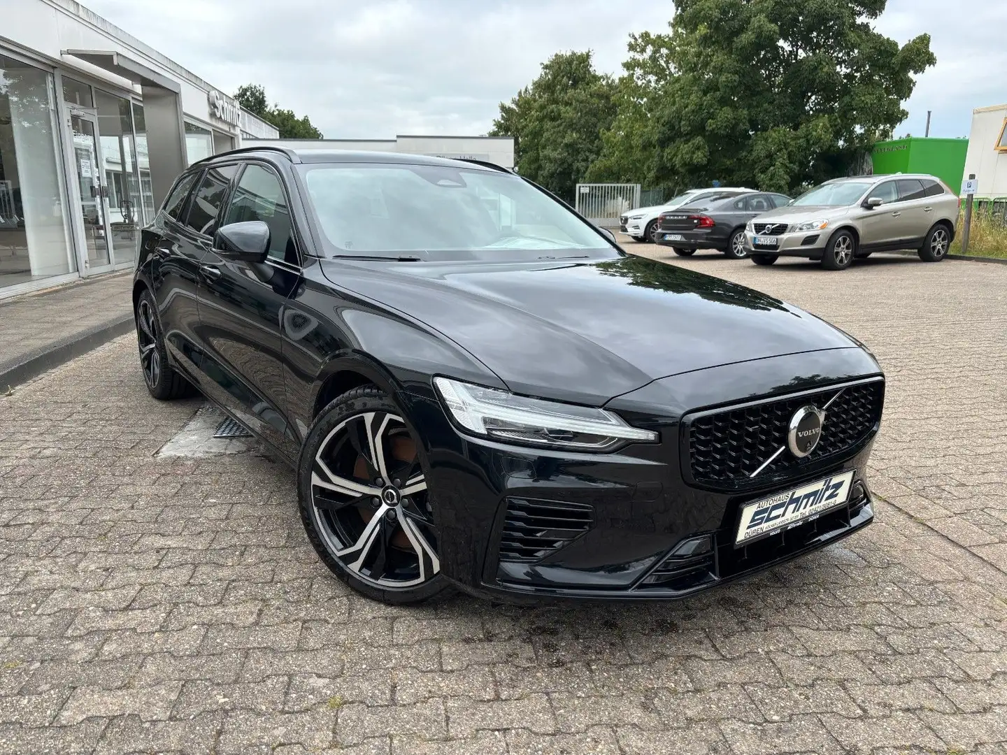 Volvo V60 T6 Plus Dark Plug-In H&K BLIS 360Kam. AWD Nero - 1