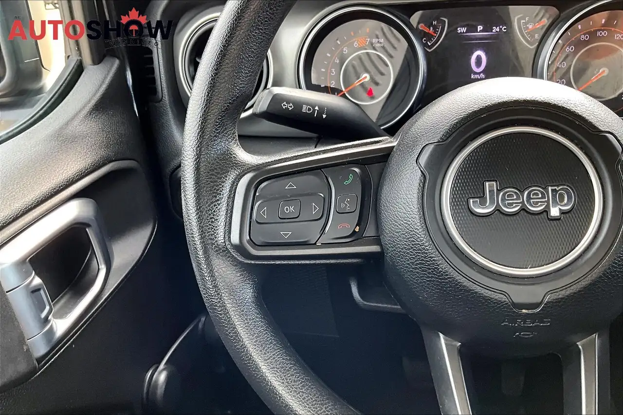 Jeep Wrangler photo Jeep Wrangler