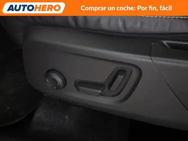 Volvo XC40 view 28