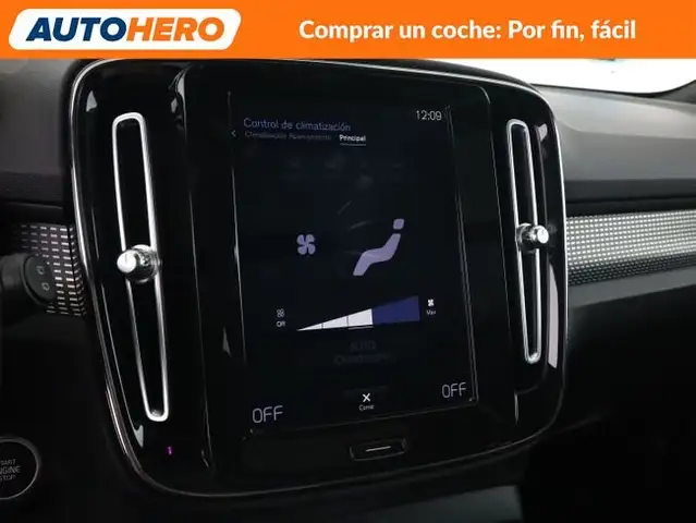 Volvo XC40 view 25