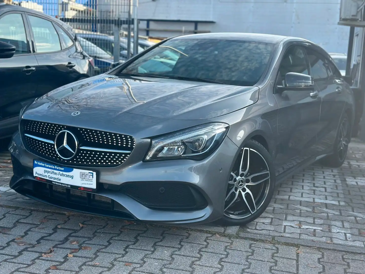 Mercedes-Benz CLA 180 AUT. AMG +NIGHT+STAND+CAM+TOP Grau - 1