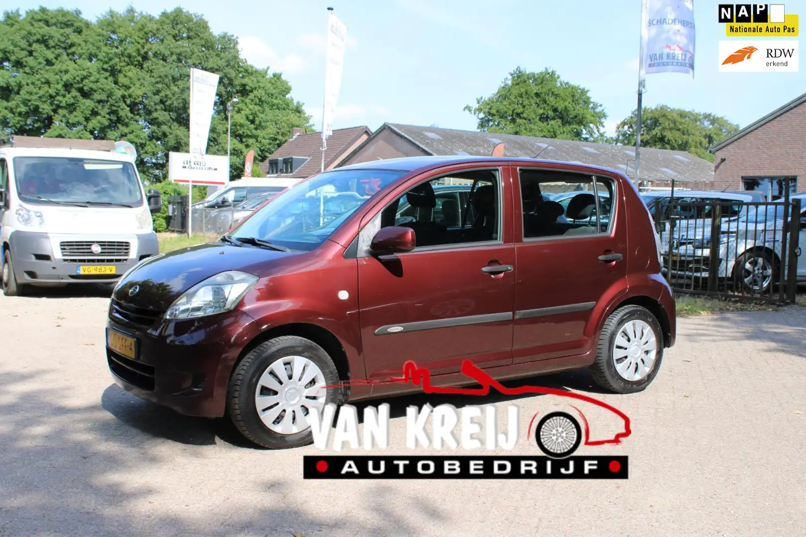 Daihatsu Sirion 2 1.0-12V Premium, L.V. El.Ramen, Nap Červená - 1