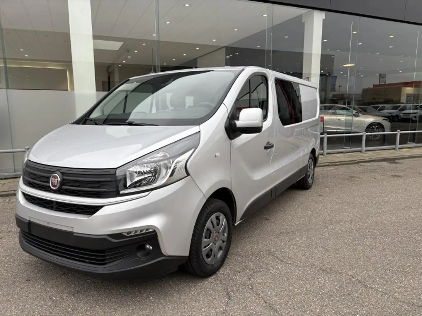 Fiat Talento double cabine Gris - 2