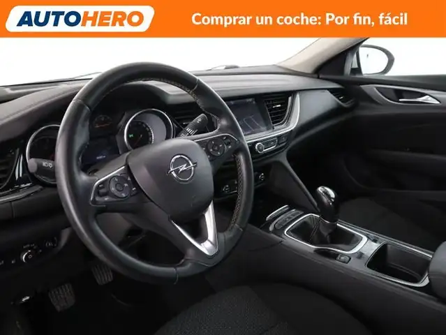 Opel Insignia view 12