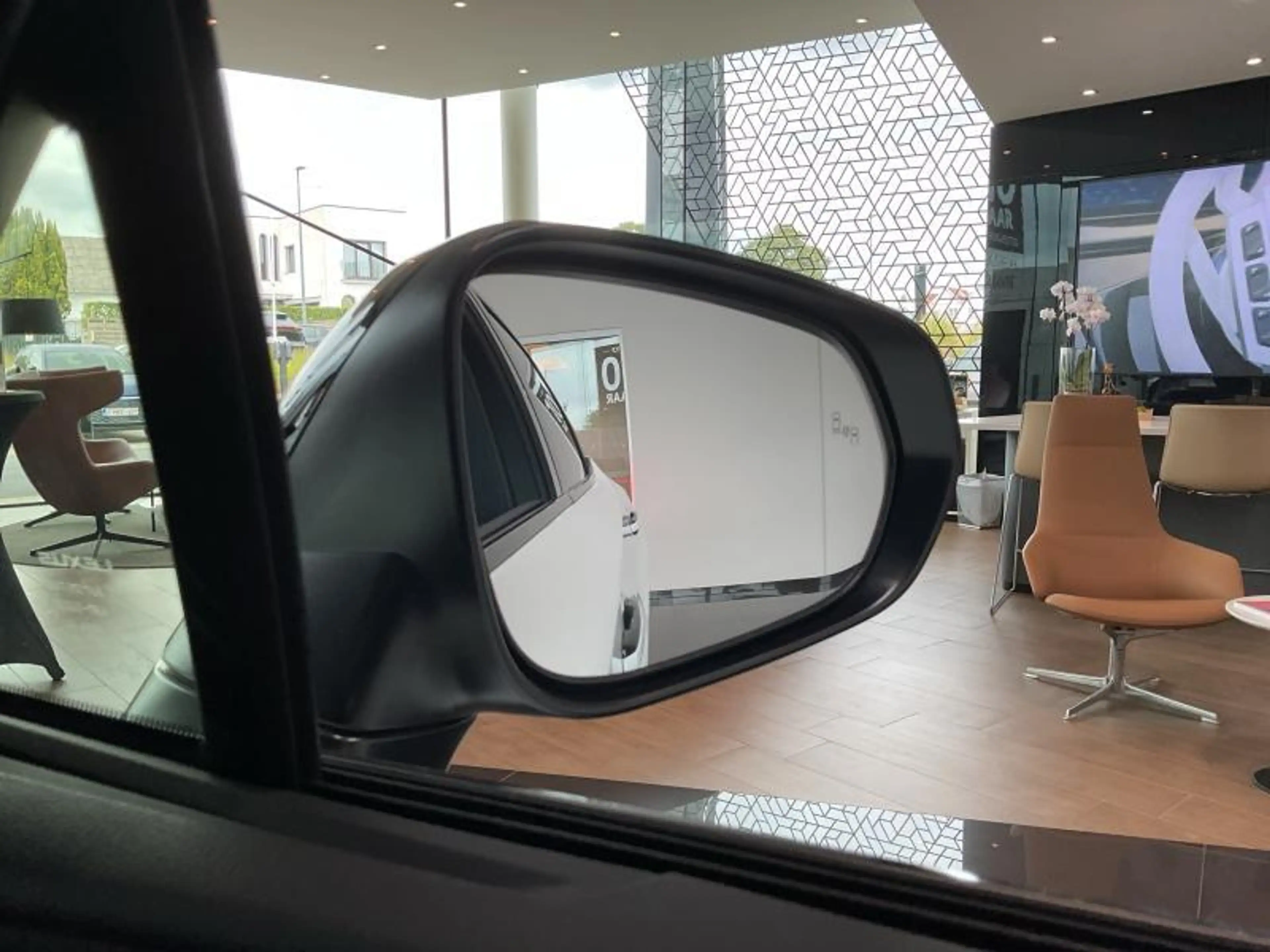 Lexus RX 500h F-SPORT — photo 15