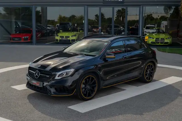 Mercedes-Benz GLA view 3