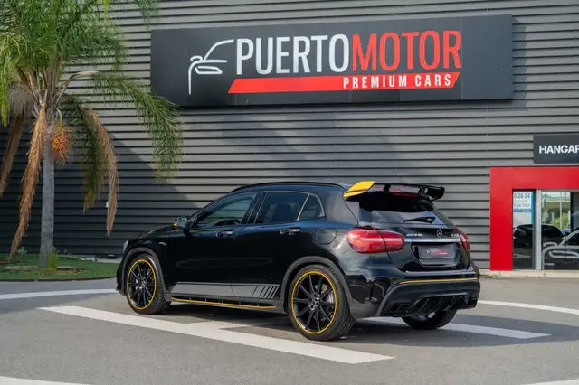 Mercedes-Benz GLA view 4