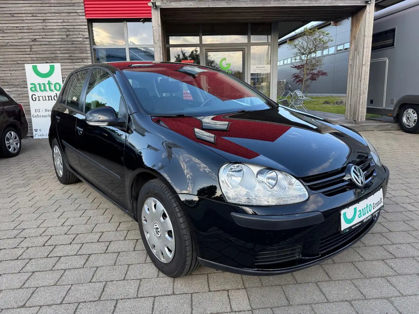 Volkswagen Golf V Lim. Trendline Klima 1. Hand Negro - 2
