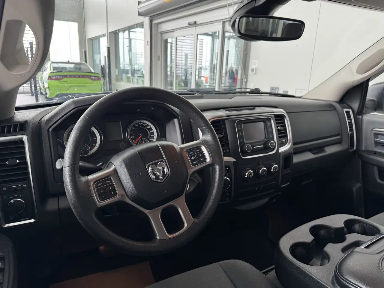 RAM 1500 снимка RAM 1500