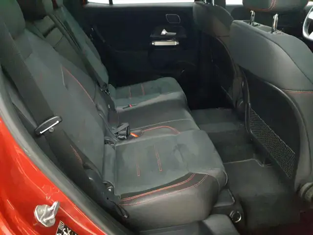 Mercedes-Benz GLB view 14