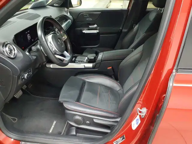 Mercedes-Benz GLB view 7