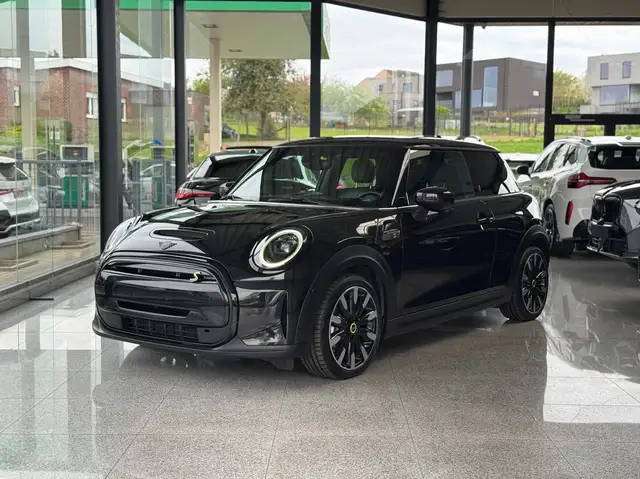 MINI Cooper SE 3-deurs / ALL YOURS / PANO / HUD / NAPPA / KEYL / HARMAN-KARDON / BLACK PACK / ADPT LED / 7.800 KM!!//