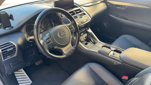 Lexus NX view 8