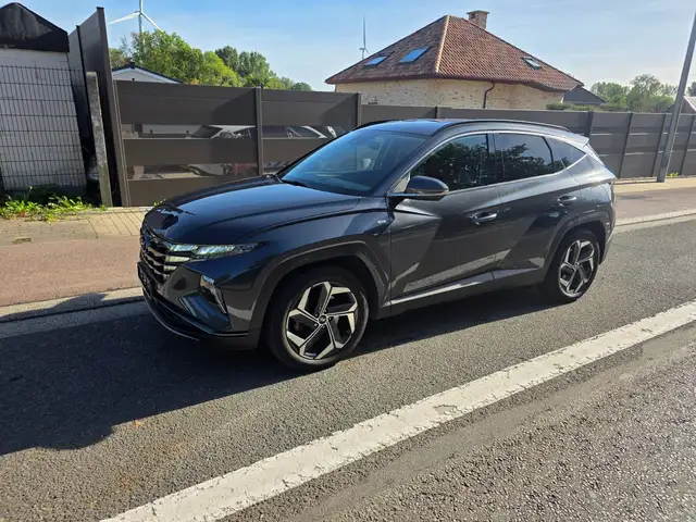 Hyundai Tucson view 3