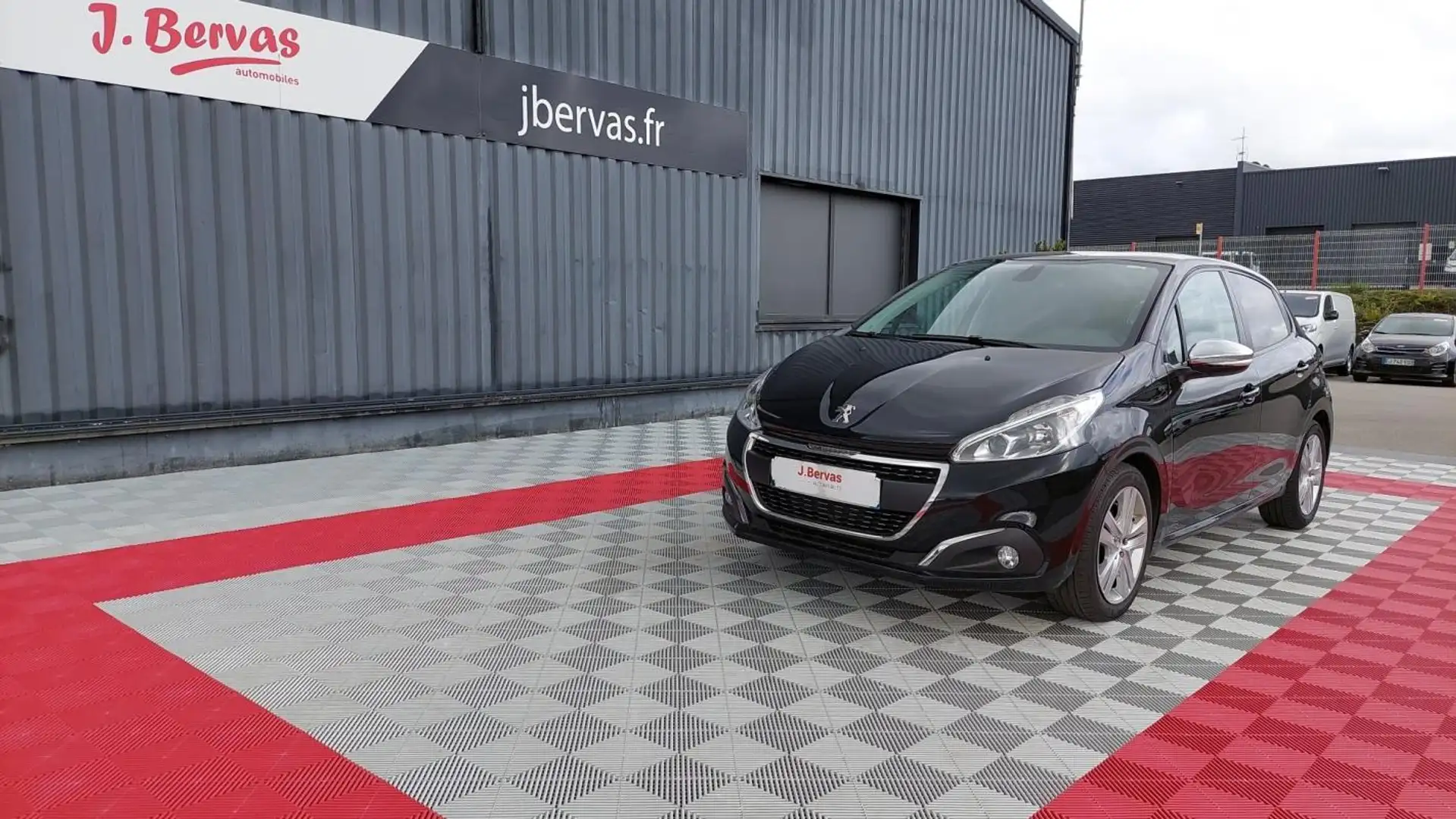 Peugeot 208 PureTech 82ch S&S Signature Noir - 1