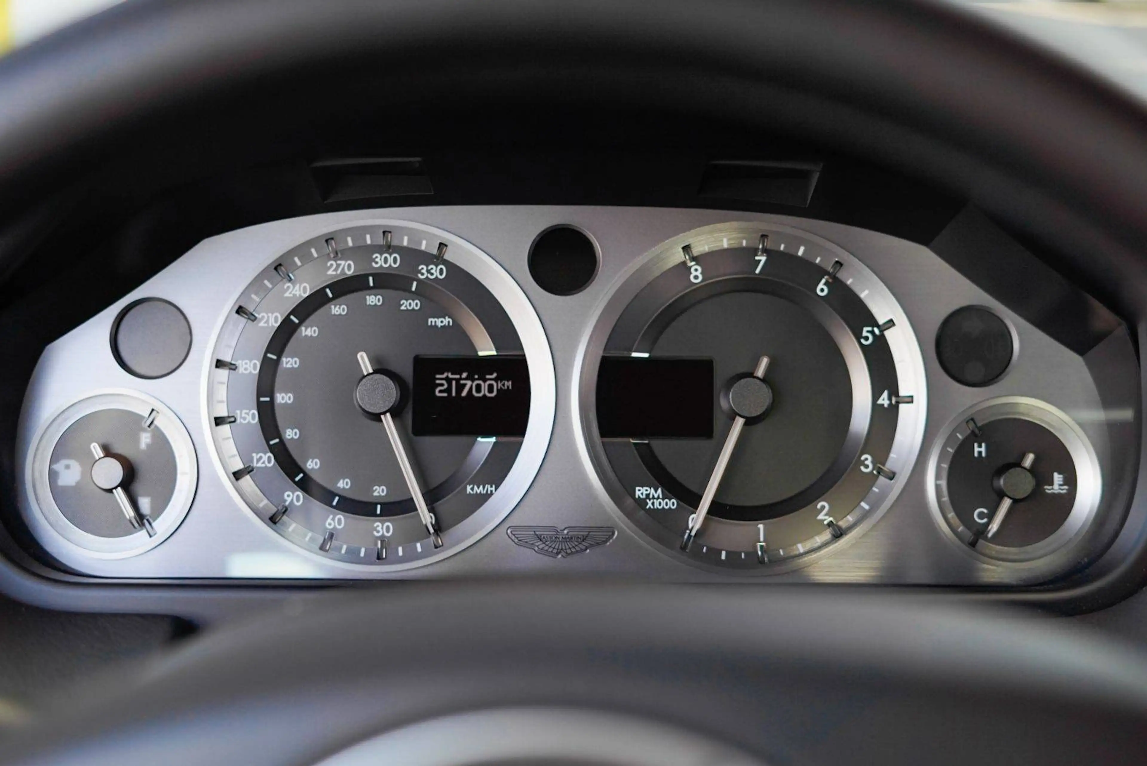 Aston Martin DB9 DB9 Coupe Touchtronic — photo 6